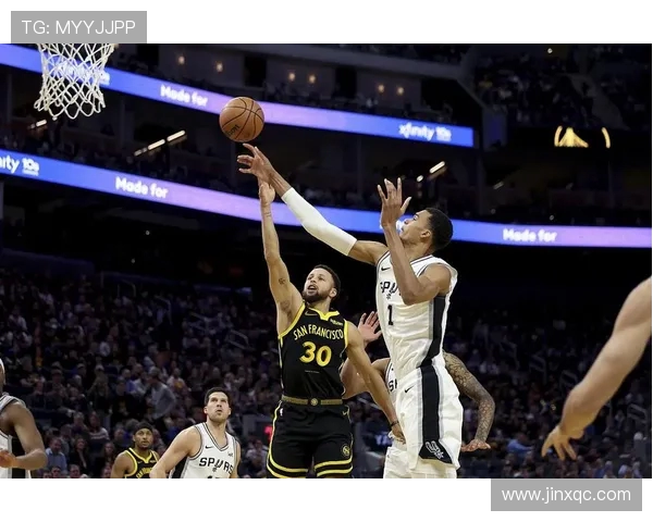 2018年11月19日勇士与马刺激战回顾球星表现与精彩瞬间分析